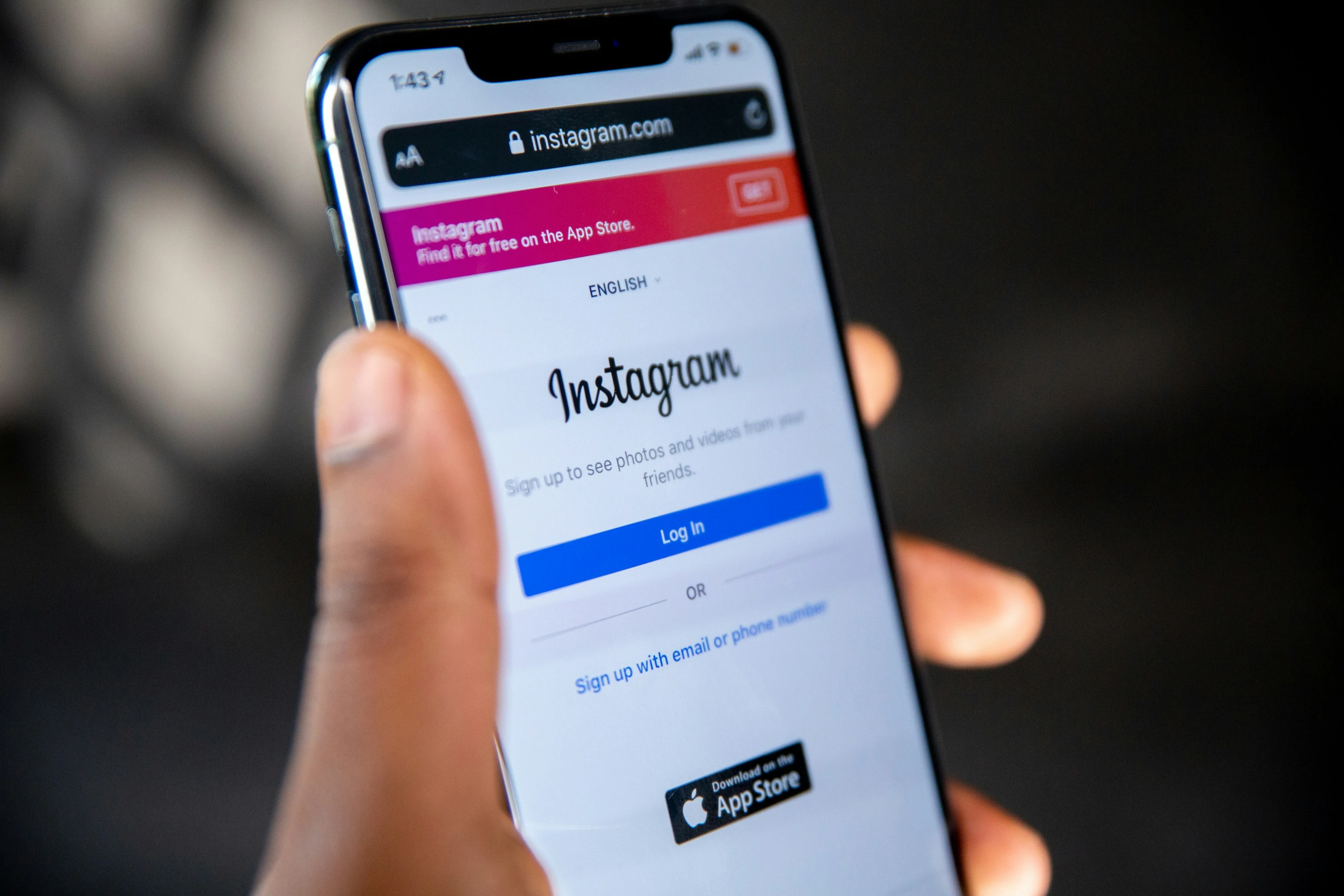 Checking whether an Instagram account is public or private before downloading